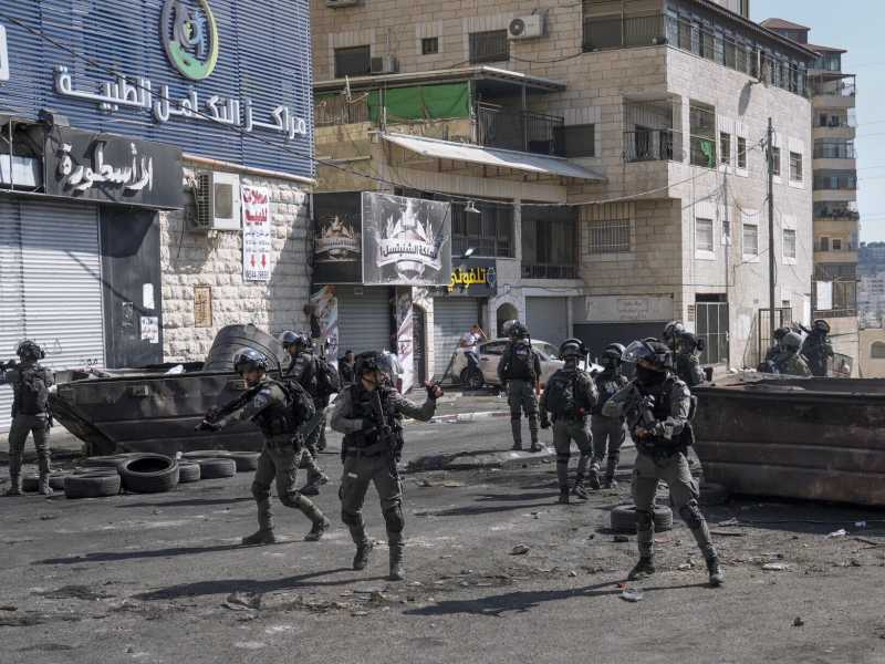 Forze di sicurezza israeliana a Gerusalemme (LaPresse)