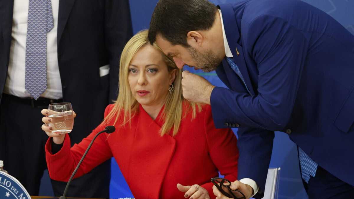 Immagine di Salvini vuole ridurre al minimo il codice dei contratti pubblici, ma Meloni frena