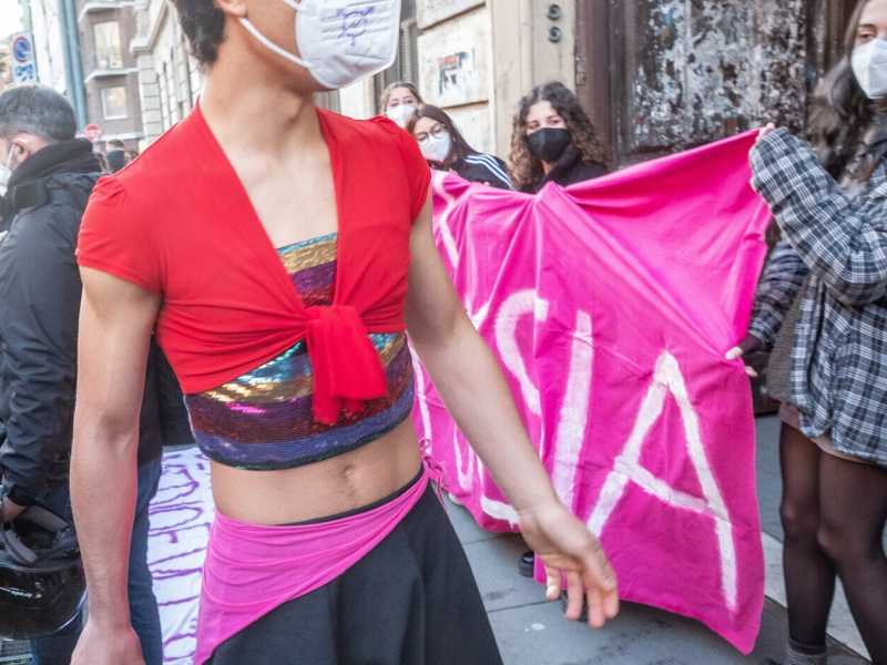 La marcia della carriera alias per consentire una perfetta autodeterminazione di genere