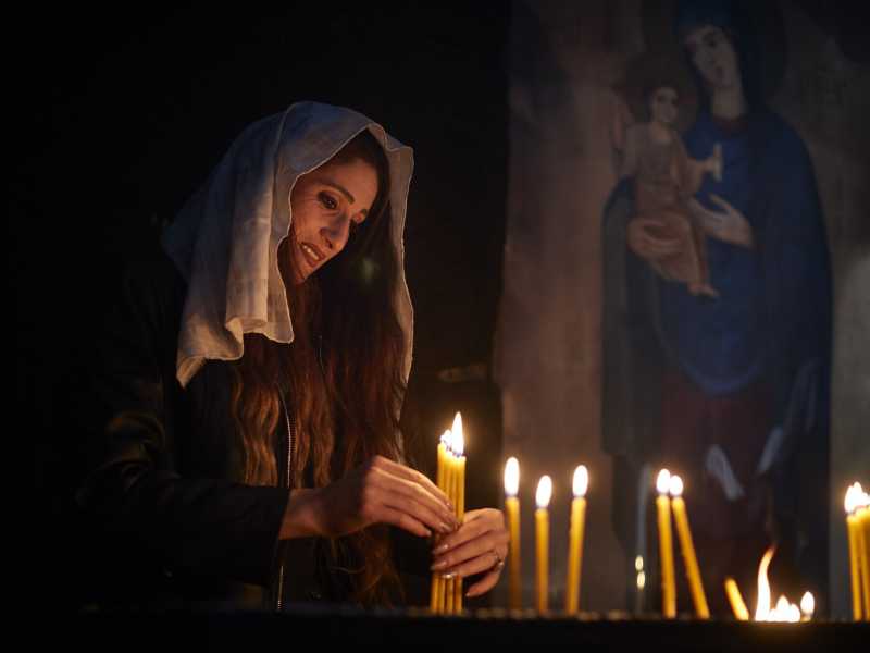 Nella cattedrale di Echmiadzin, la capitale spirituale dell'Armenia (foto di Kiran Ridley/Getty Images)&nbsp;<br />