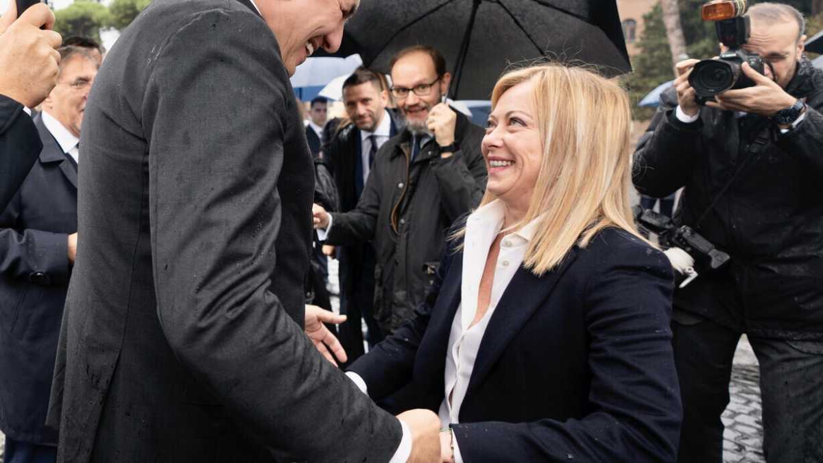 Immagine di Giochi di guerra sull'Ucraina. Meloni accelera per evitare Lega e FI, poi fa retromarcia