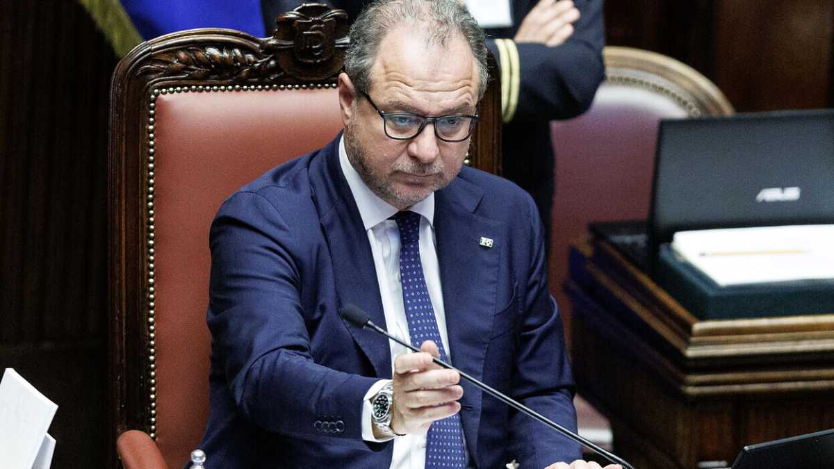Immagine di Mulé: "Forza Italia è leale a Meloni, ma non si farà lapidare. Ricevere Calenda? Serve solo a Calenda"