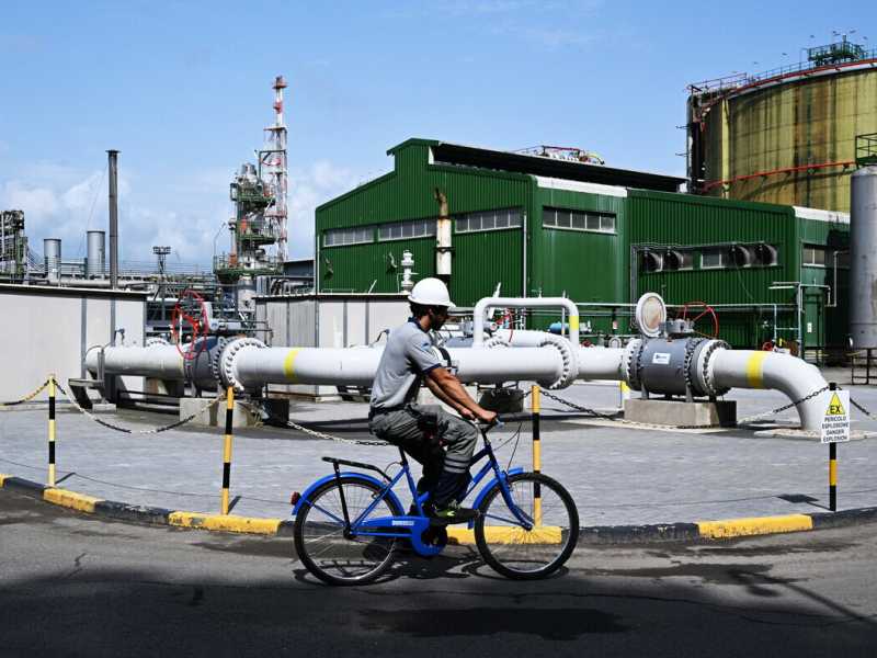 Una veduta degli impianti del rigasificatore Snam di Panigaglia, La Spezia, 23 giugno 2022 (Ansa)&nbsp;<br />