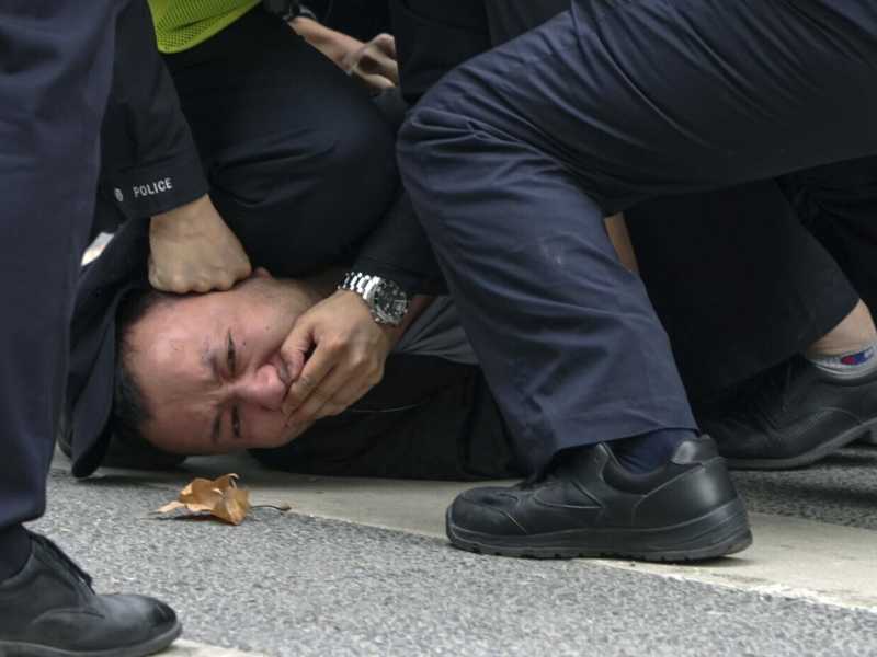 Le due opzioni di Xi Jinping dopo le proteste: aprire o punire