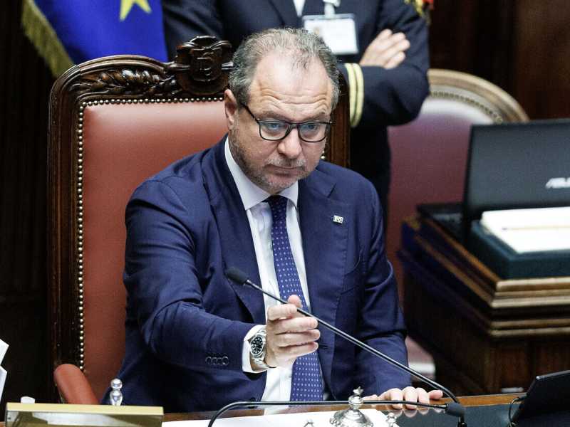 Mulé: "Forza Italia è leale a Meloni, ma non si farà lapidare. Ricevere Calenda? Serve solo a Calenda"
