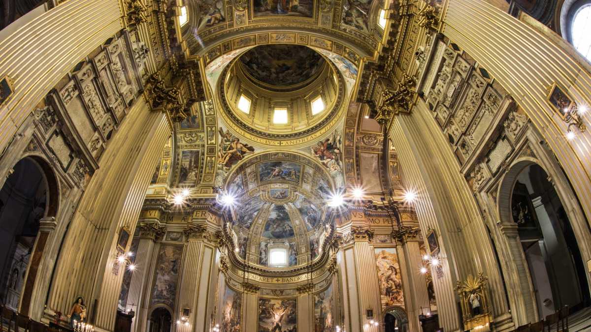 Immagine di Sant'Andrea aveva davanti Gesù in carne e ossa, noi Bergoglio e Becciu