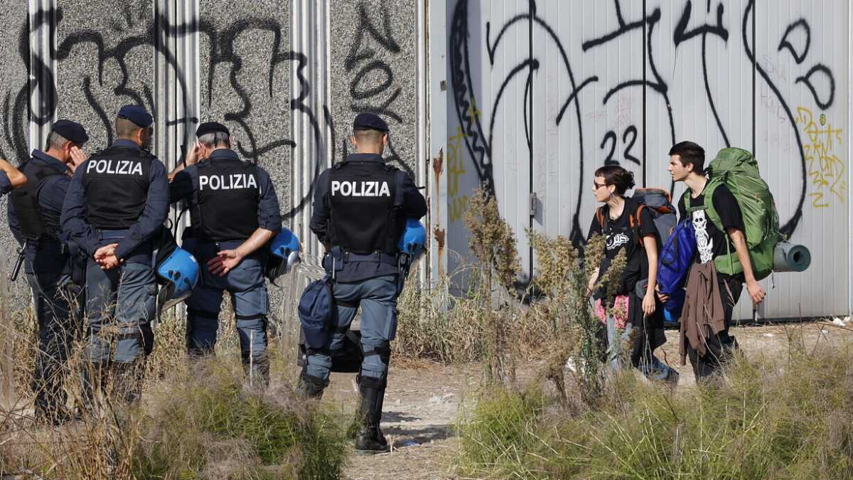 Immagine di Sui rave la toppa è peggio del buco