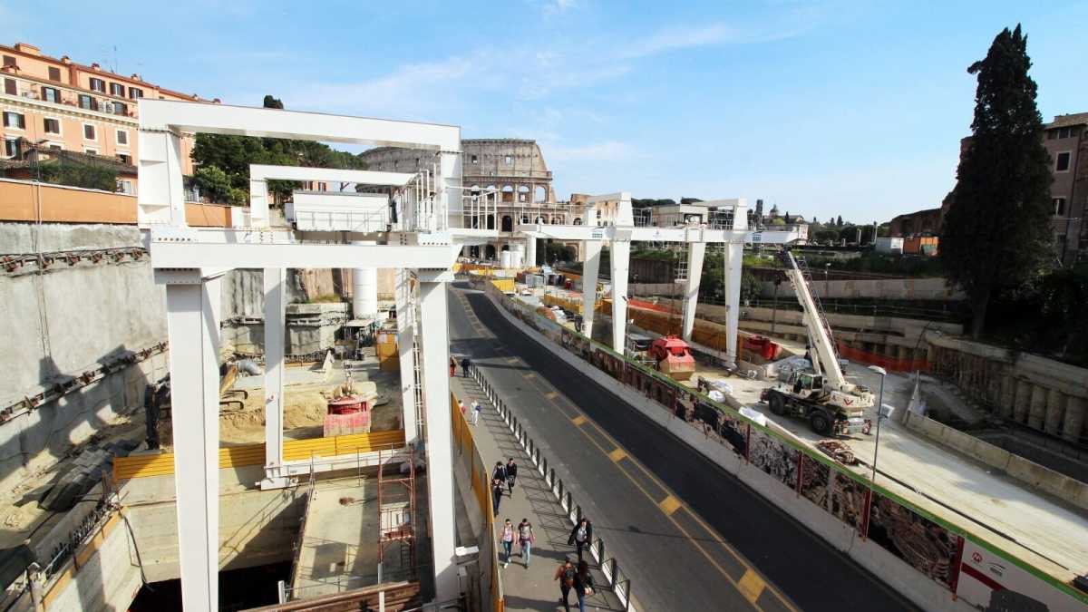 Immagine di Nella manovra ci sono i fondi per la metro C di Roma. Il sollievo di Gualtieri