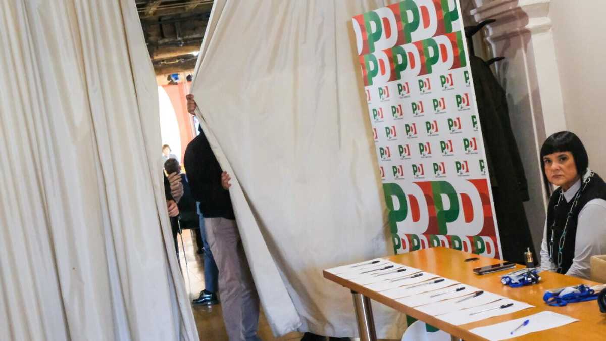 Immagine di Il Pd alla Camera vota compatto sugli aiuti all’Ucraina, ma rischia la palude del “né-né”