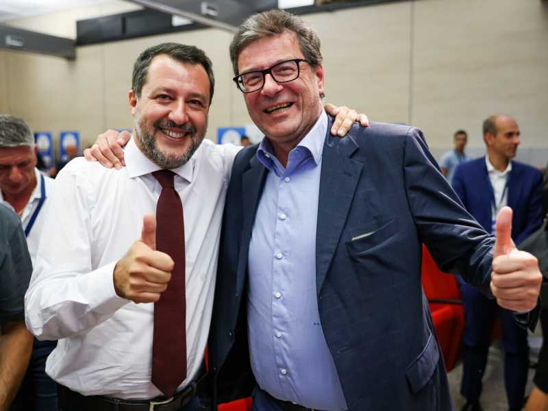 Altro che Pd! Il Congresso più avvincente è quello della Lega di Varese. Salvini teme di perderlo. Giorgetti arbitro
