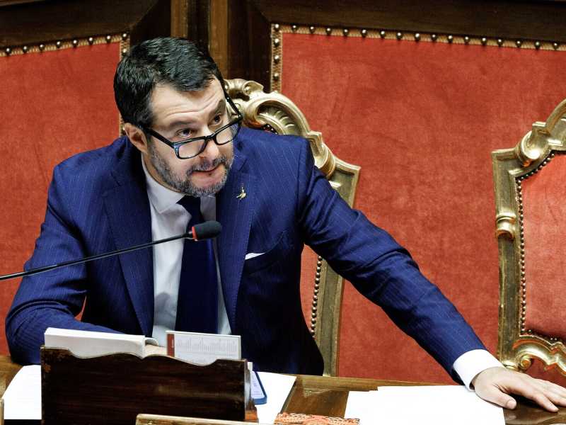 Salvini si sta perdendo pure la Sicilia. Il suo segretario regionale vuole lasciare