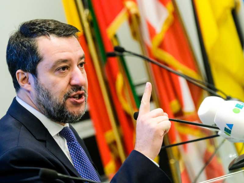 La Lega si spacca a metà. Salvini vince il congresso di Varese e Pavia ma perde Brescia, Lodi, Cremona