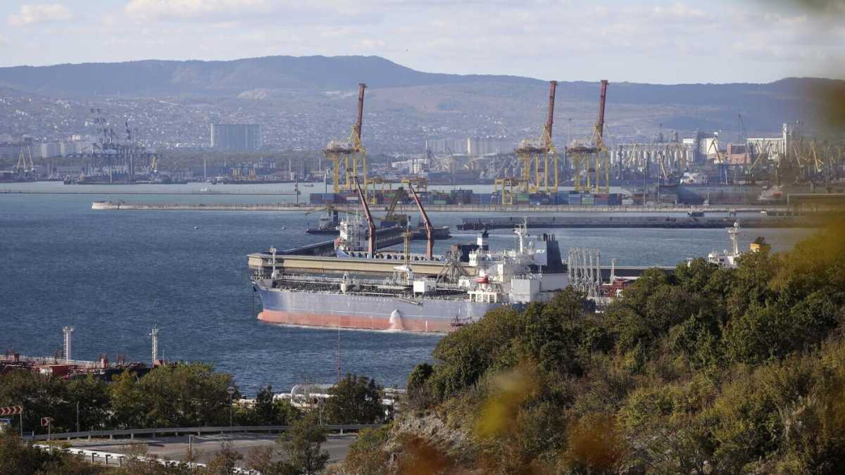 Immagine di Tra embargo e price cap, sul petrolio Europa e Russia sono costretti a scelte difficili