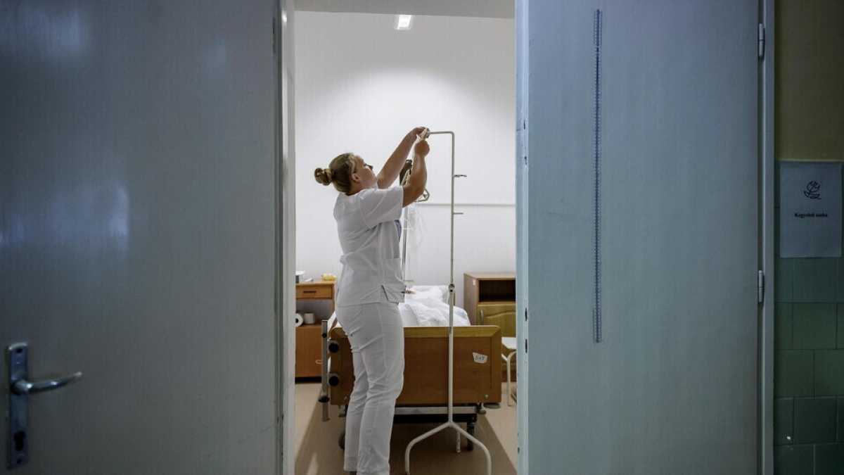 Immagine di “Anziché l’ascensore le diamo l’eutanasia”. Paura per i disabili in Canada