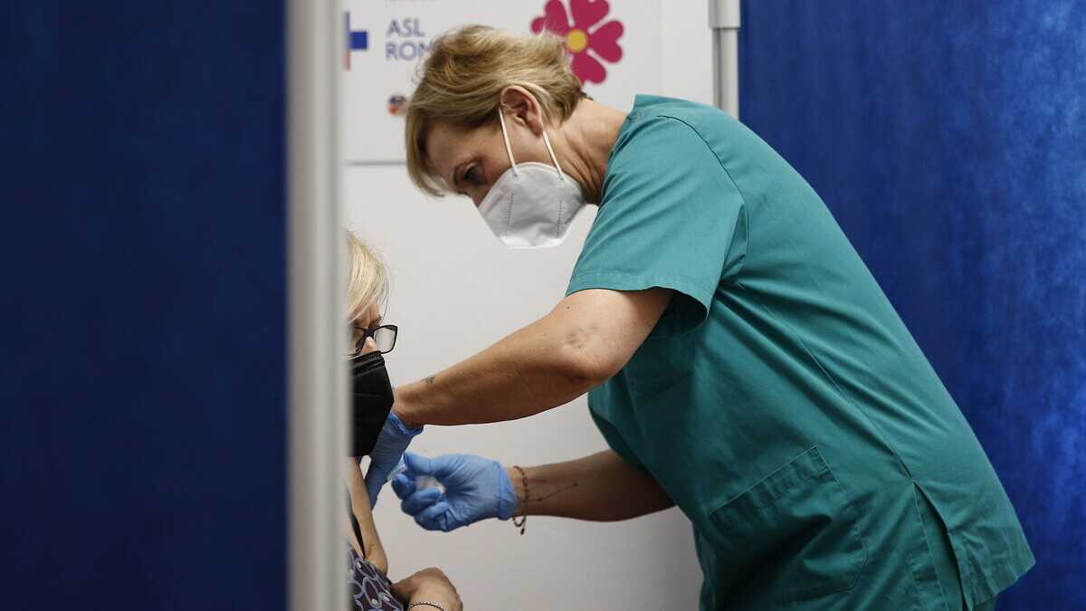 Immagine di I vaccini hanno effetti anche sulla circolazione del Covid: spunti per il governo