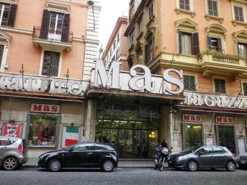 Mas blues: l’Accademia Costume & Moda nella sede dei Magazzini allo Statuto