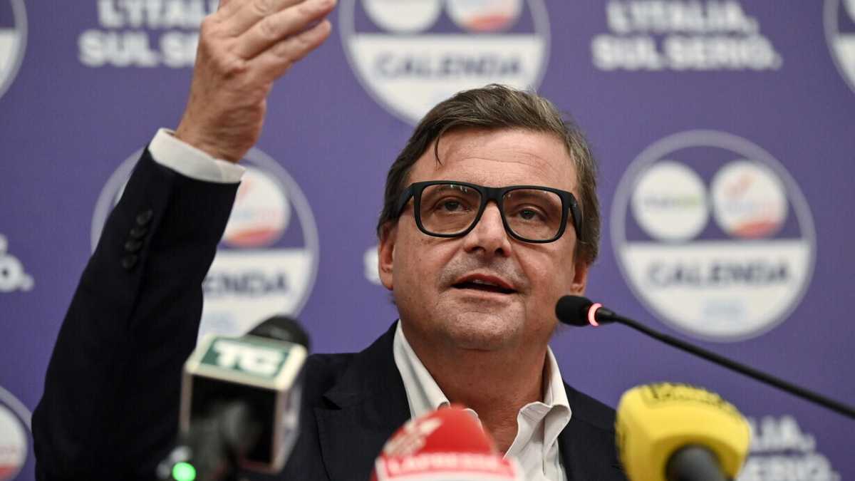 Immagine di Calenda: “Nessun flirt con Meloni, la manovra è insulsa”