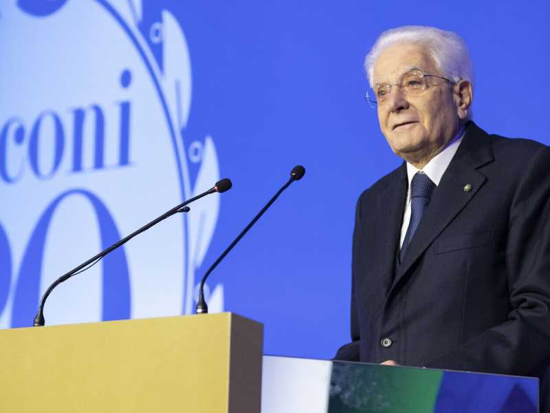 Mattarella positivo al Covid. Lo staff: "Asintomatico, in isolamento"
