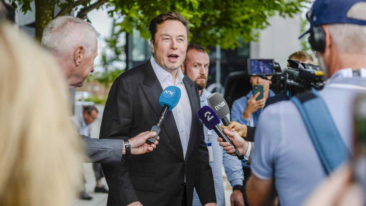 Immagine di Il pericolo dell'influenza di Elon Musk, che su Twitter chiede di incriminare Anthony Fauci