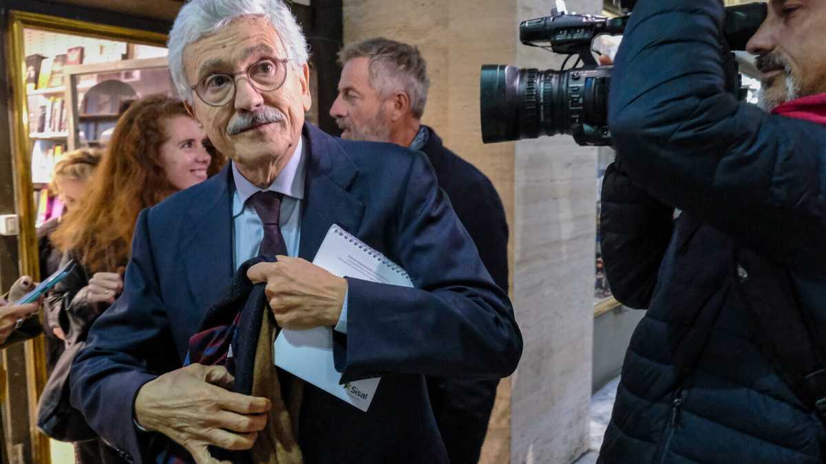 Immagine di D'Alema il sensale: dall'acquisto di ventilatori cinesi ai contatti con il Qatar