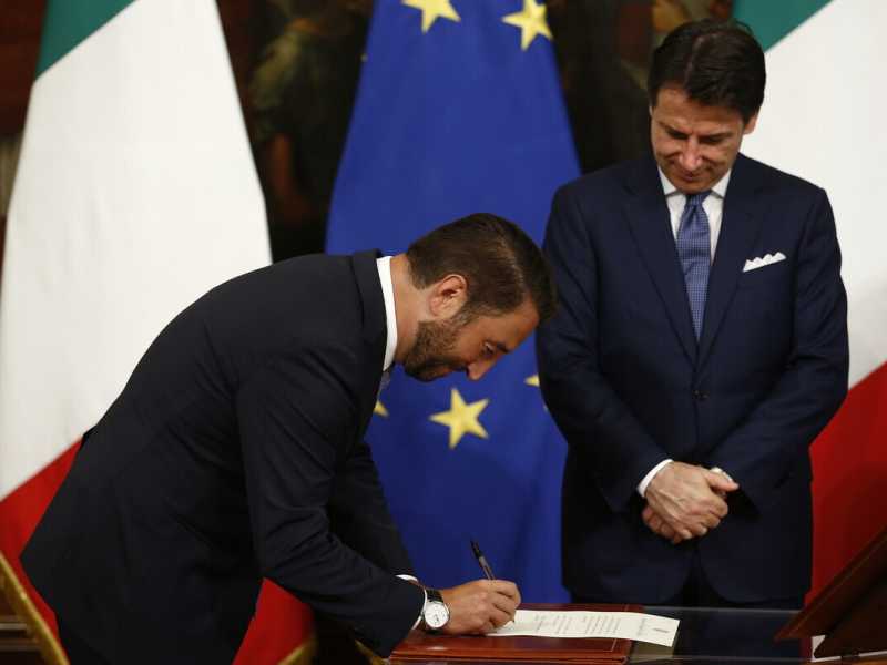 M5s si inventa il terzo mandato (civico). L'ex sottosegretario Cancelleri si vuole candidare sindaco a Catania