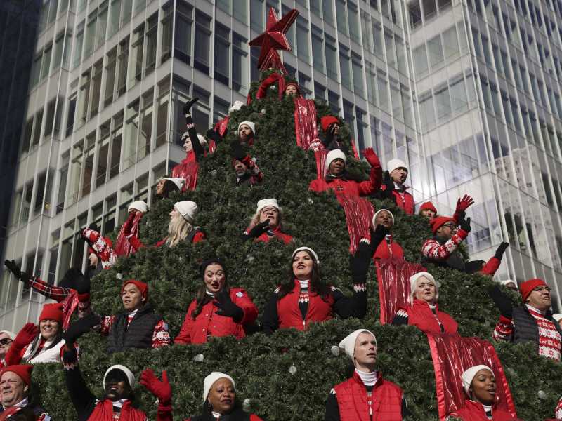 Sciarpe, cappelli e Foglio. Guida semiseria ai regali di Natale
