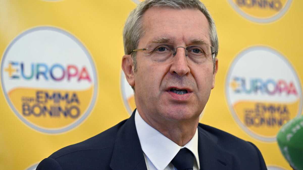 Immagine di "Con il M5s non si vince in Lombardia. Sostenere Moratti? Valutiamo". Parla Della Vedova