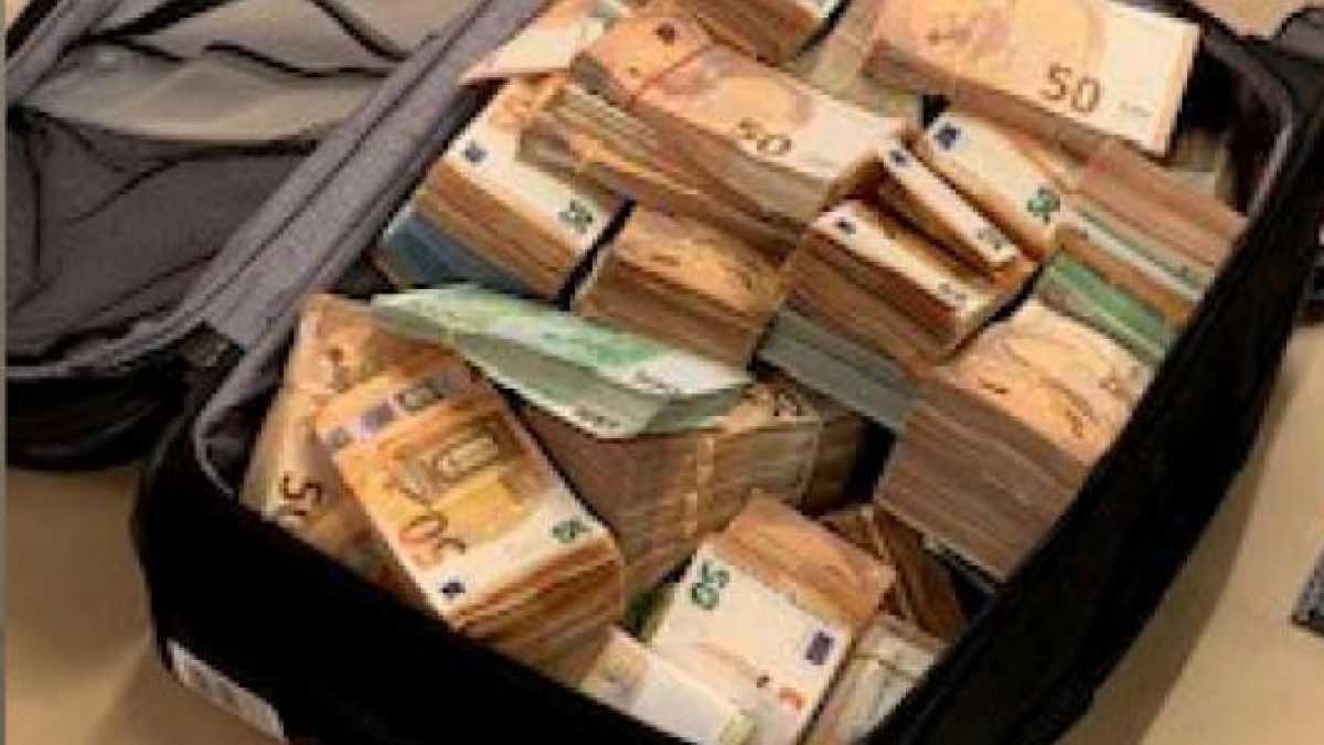 Immagine di La sinistra e la corruzione in Europa, o la terza via del benaltrismo