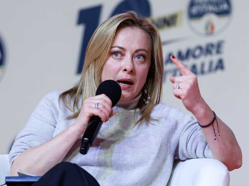 Rai ribaltone. Meloni non "afferra" la Rai e Fuortes fa il patriota per Meloni