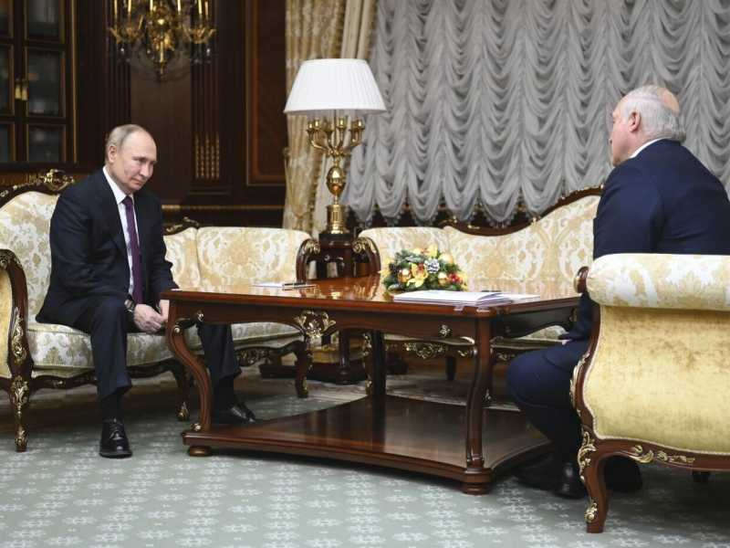 Putin annuncia lo "spazio di difesa unico" con Minsk