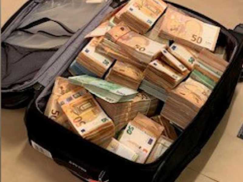 La sinistra e la corruzione in Europa, o la terza via del benaltrismo