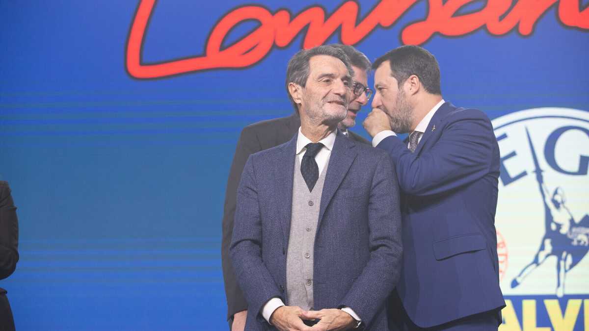 Immagine di Bossi chiede a Salvini di riconoscere il Comitato Nord. Salvini si rifiuta. L'unica a sorridere è Moratti