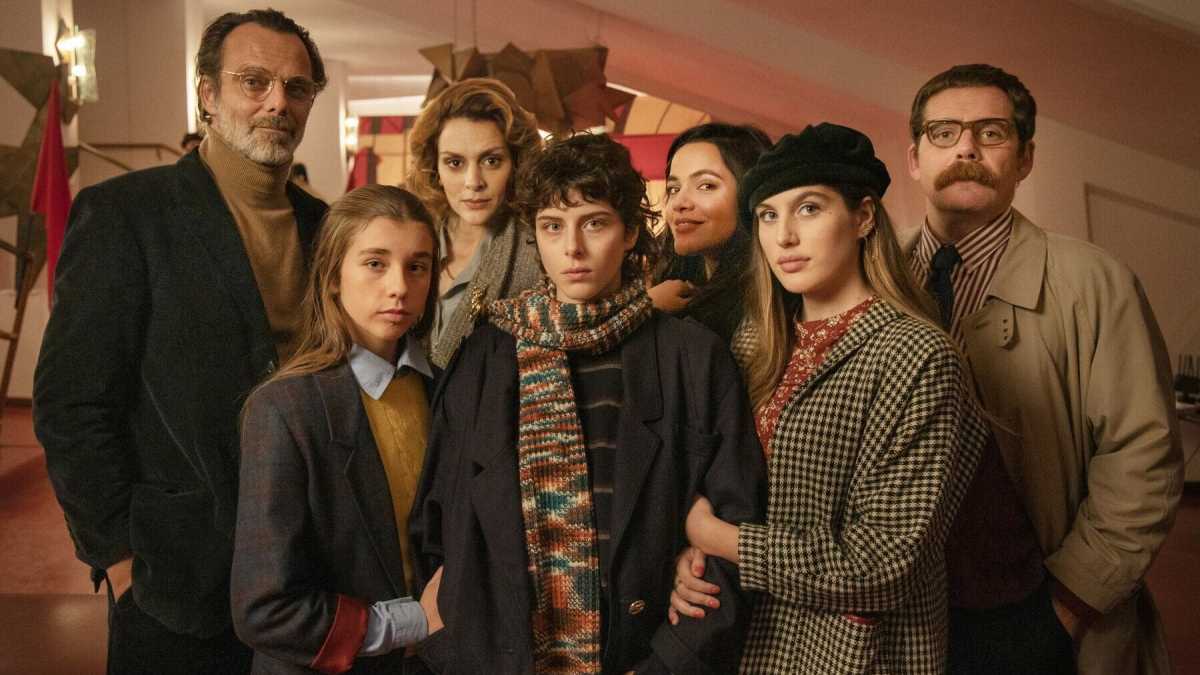 Immagine di "La vita bugiarda degli adulti" e la scoperta delle regole del mondo dei grandi: tutti mentono (per fortuna)