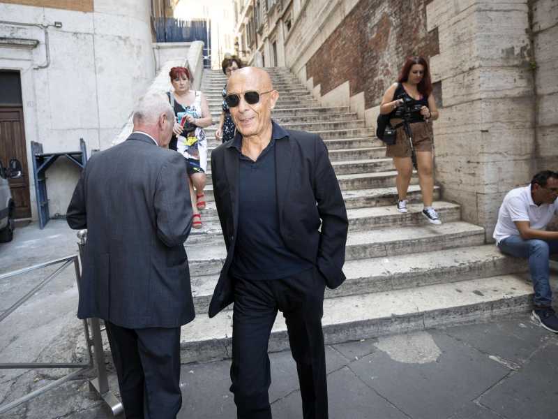“Altro che ong, serve un piano europeo per l’Africa”. La versione di Minniti