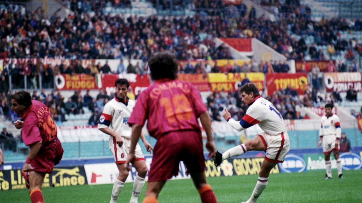 Immagine di Il calcio fuori posto e fuori tempo di Fabian O'Neill