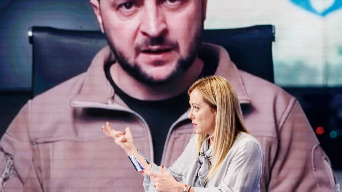 Immagine di Telefonata Zelensky-Meloni. La premier: "Pieno sostegno a Kyiv. L'ho invitato a Roma"