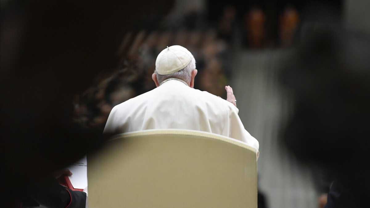 Immagine di L'ha fatto! Il Papa conferma che dell'Iran gli interessa poco