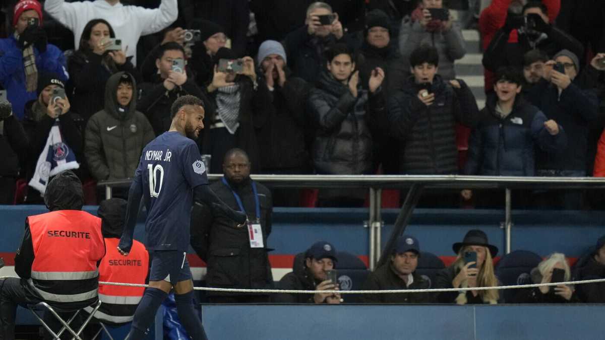 Immagine di La commedia calcistica di Neymar