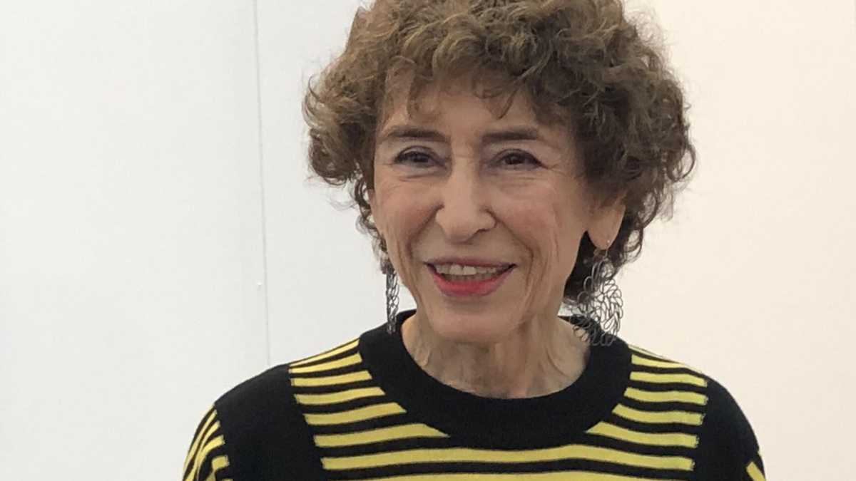 Immagine di Azar Nafisi e le donne di Teheran, che vedono il futuro negli occhi delle loro madri