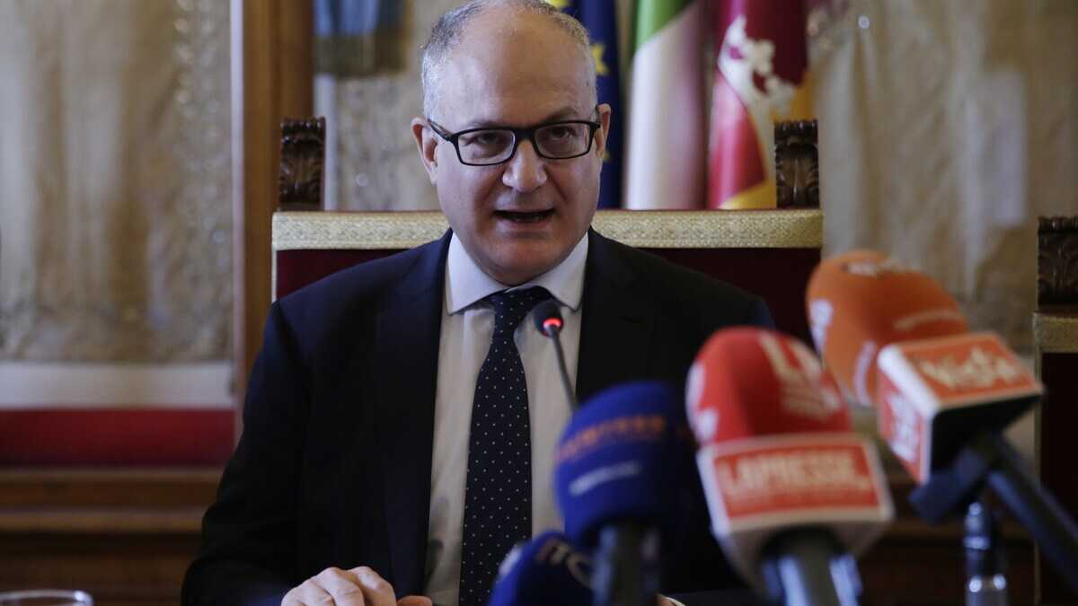 Immagine di Gualtieri loda la Meloni di fine anno. Un altro paradosso nel Pd