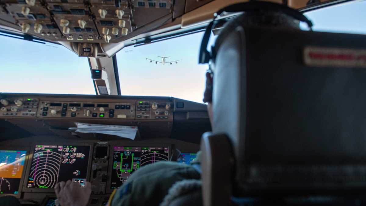 Immagine di Manovre pericolose nel Pacifico