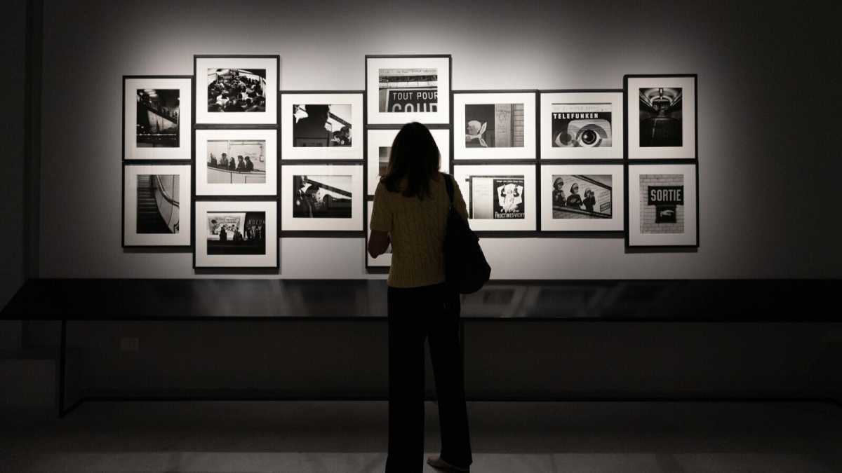 Immagine di I travestiti di Lisetta Carmi, fotografie che segnano un’epoca del Novecento