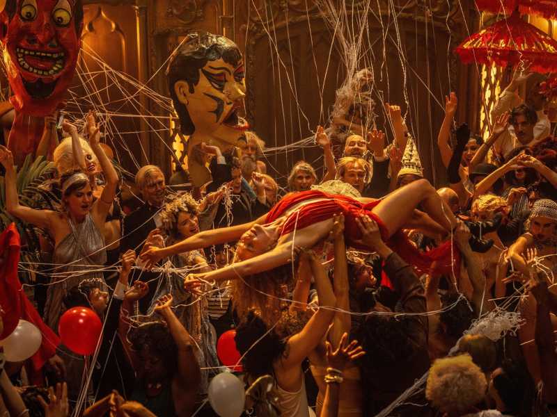 Evviva, con "Babylon" al cinema ci si diverte ancora