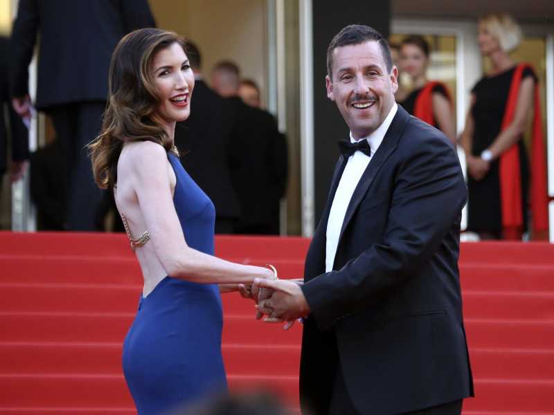 <br />Sandler e sua moglie Jackie a Cannes nel 2017 (Olycom)<br /> 