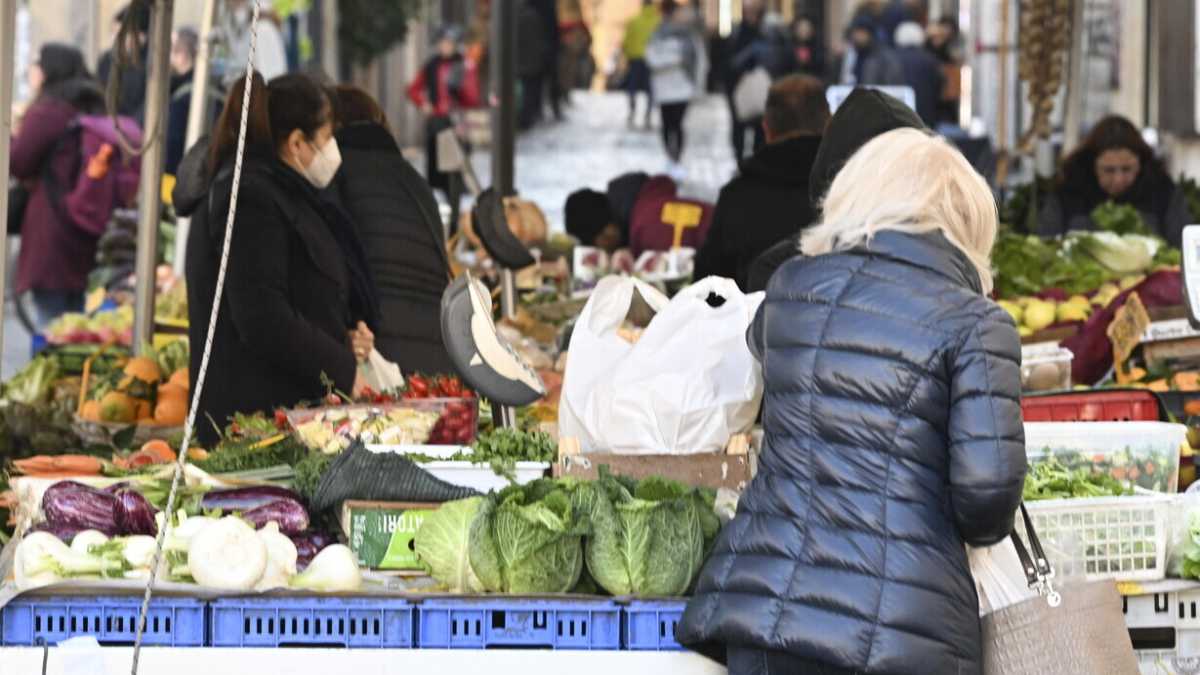 Immagine di Il lavoro e il welfare sono le priorità degli italiani. Ma nasce un senso di rassegnazione