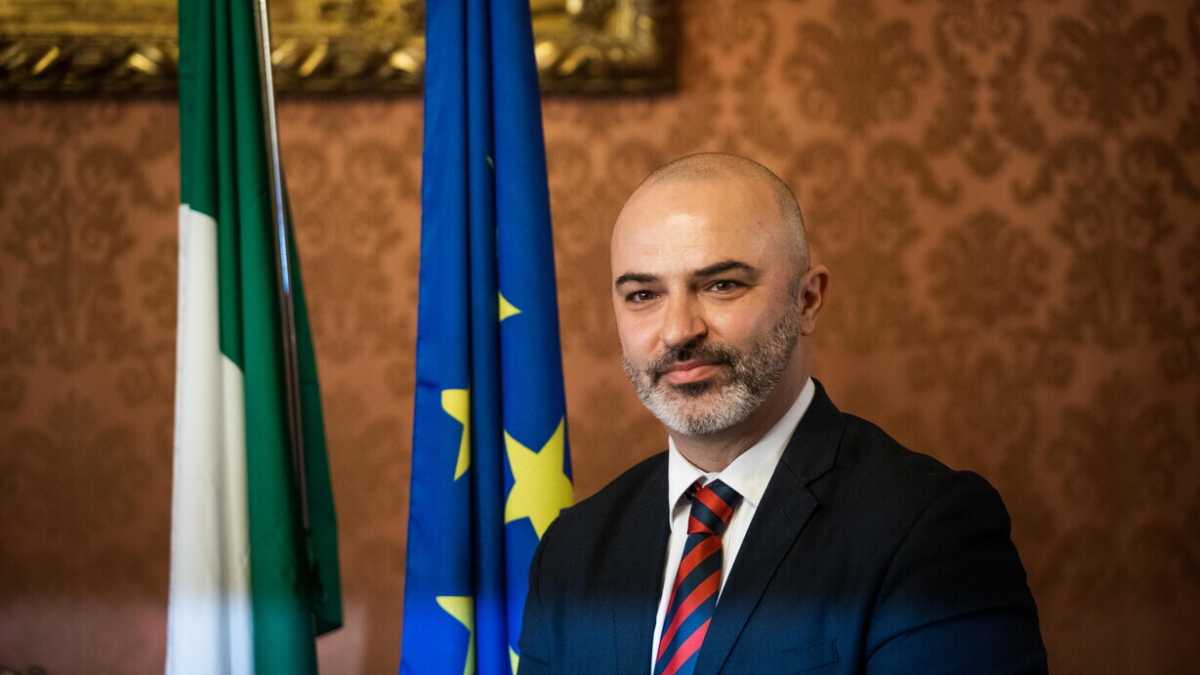 Immagine di Ex grillini e bersaniani: ecco i curiosi del congresso Pd