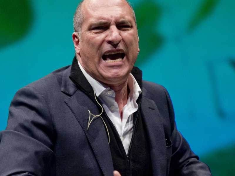 Andrea Cozzolino a Napoli nel 2015 (Ansa)