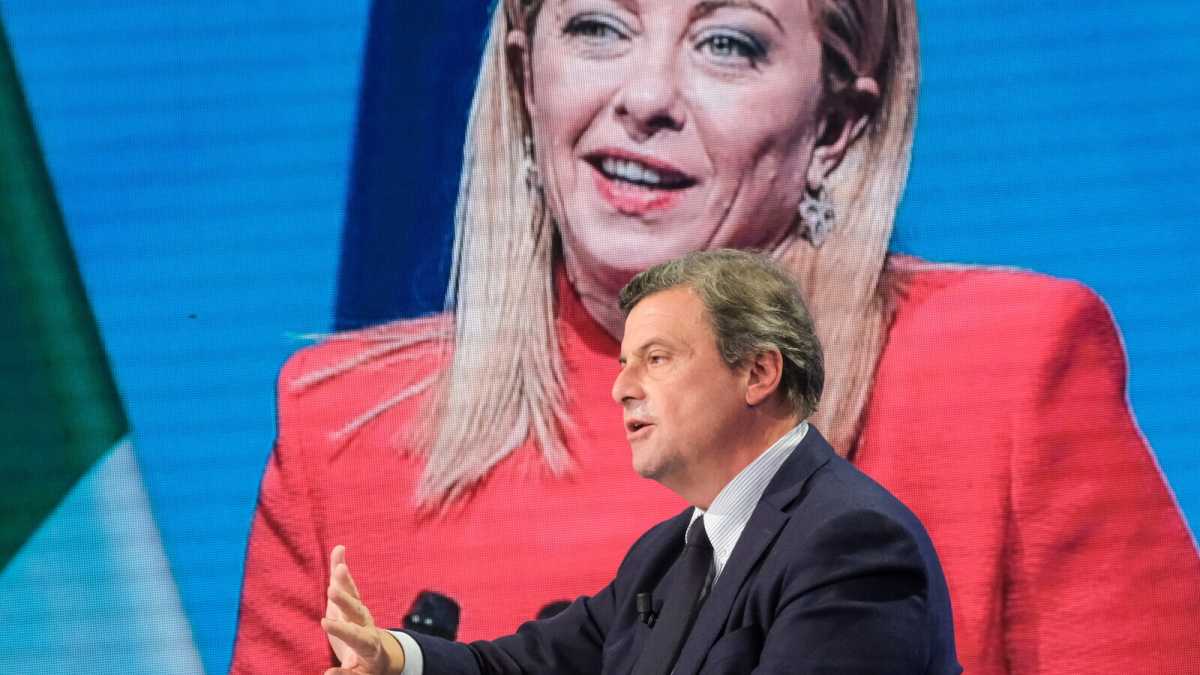 Immagine di Quel che Calenda in pentola. Le carezze a Meloni