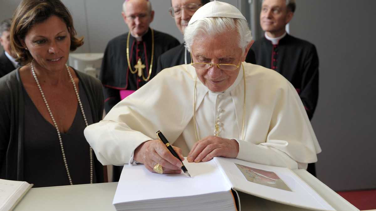 Immagine di “Il mistero non è la rinuncia di Benedetto XVI, ma come sia sopravvissuto dieci anni”. Parla Brague