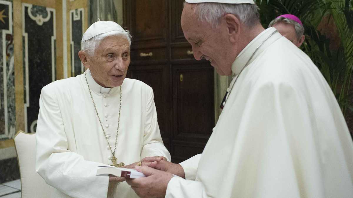 Immagine di Le ipocrisie dei giornali sulle differenze tra Francesco e Benedetto XVI
